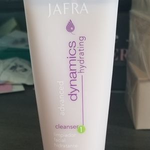 Hydrating cleanser